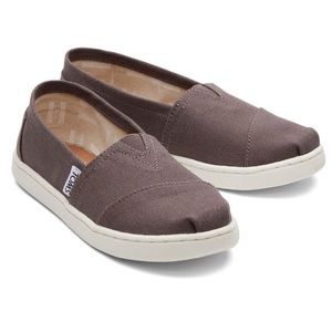 NIB TOMS Youth Alpargata Canvas Slip On Sneaker Ash Grey Shoes Gray Dark Kids 12
